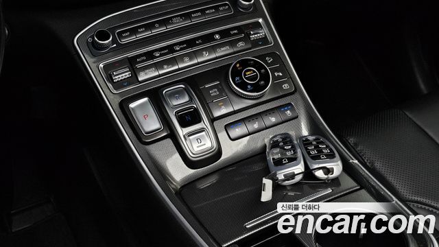 Hyundai Santafe 2022 — photo 9