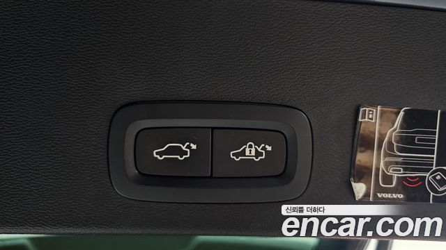 Volvo XC40 2021 — photo 20
