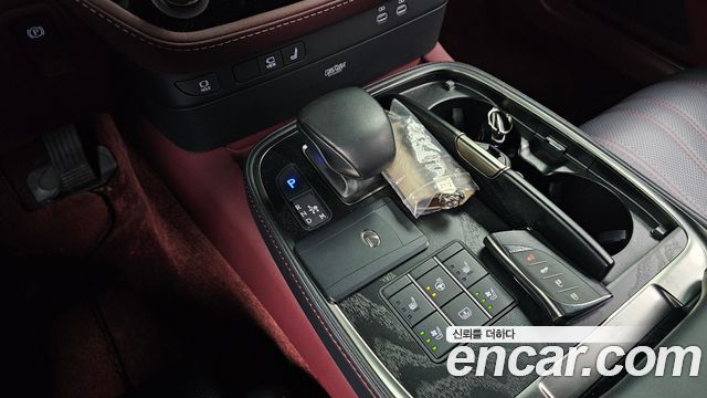 Lexus LS 2023 — photo 9