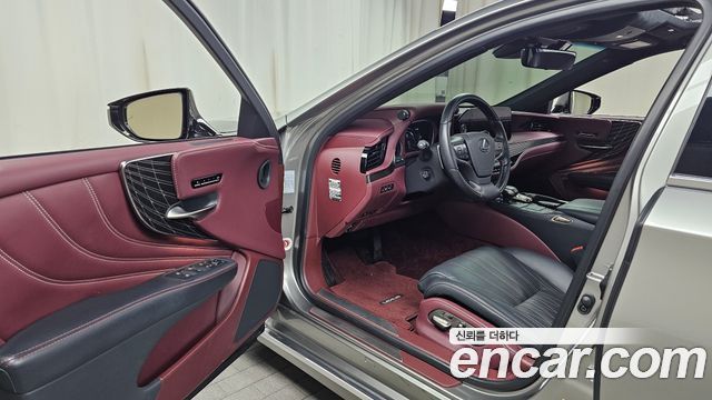 Lexus LS 2023 — photo 10