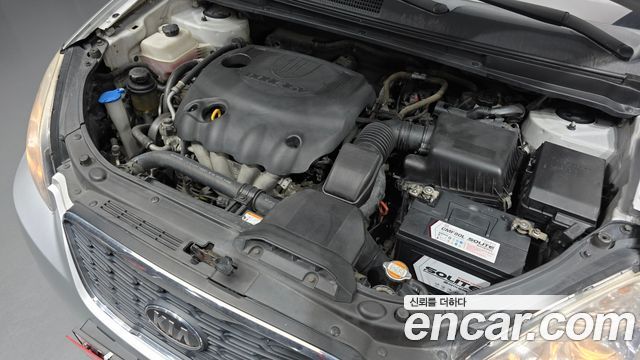 Kia Carens 2011 — photo 6