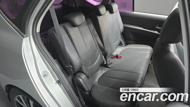Kia Carens 2011 — photo 12