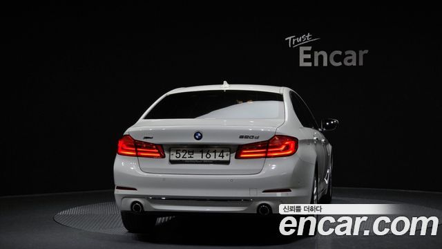 BMW 5-Series 2018 — photo 4