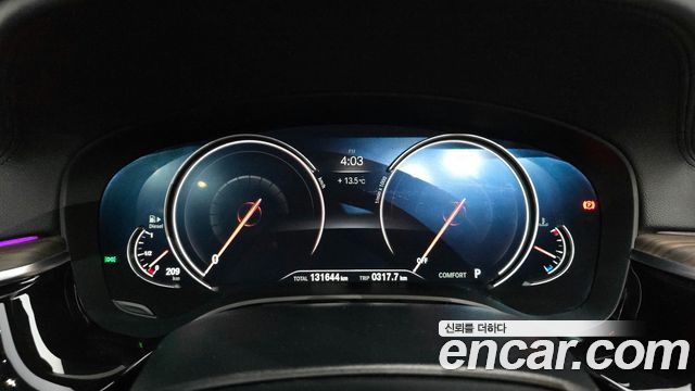 BMW 5-Series 2018 — photo 8