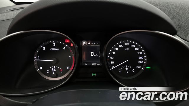 Hyundai Santafe 2018 — photo 8