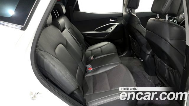 Hyundai Santafe 2018 — photo 12