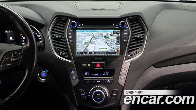 Hyundai Santafe 2018 — photo 14