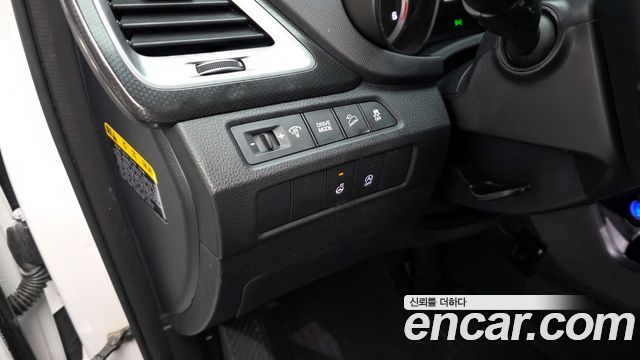 Hyundai Santafe 2018 — photo 17