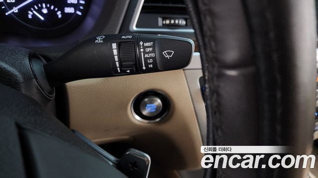 Genesis G80 2017 — photo 16