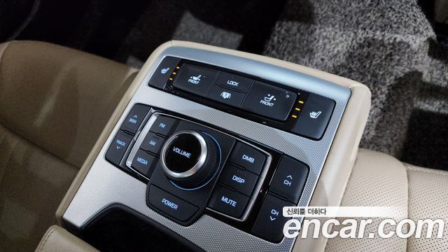 Genesis G80 2017 — photo 18