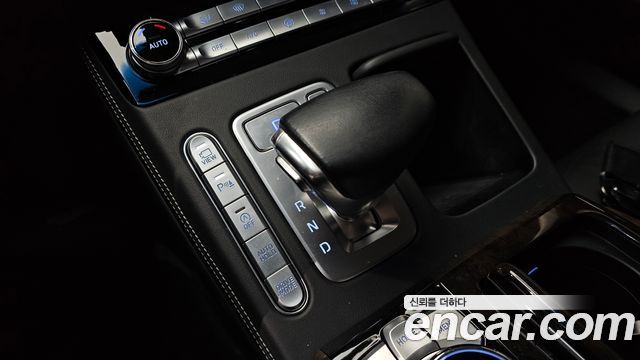 Genesis G90 2019 — photo 9