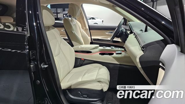 Genesis GV70 2023 — photo 10