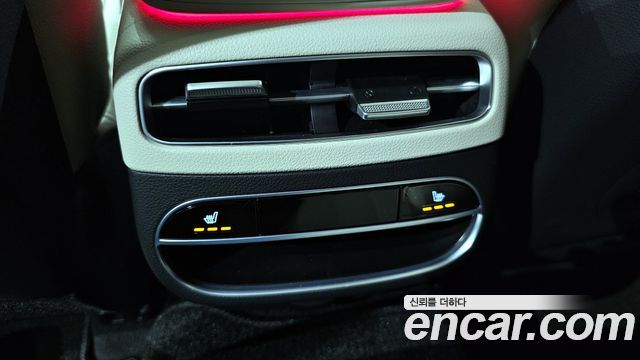 Genesis GV70 2023 — photo 17