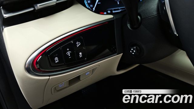 Genesis GV70 2023 — photo 18