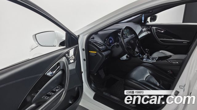 Hyundai Grandeur 2015 — photo 11