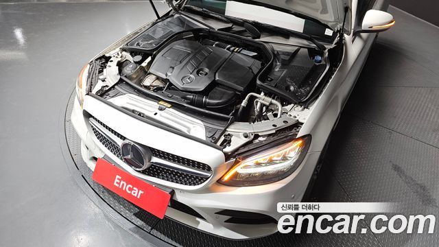 Mercedes-Benz C-Class 2019 — photo 6
