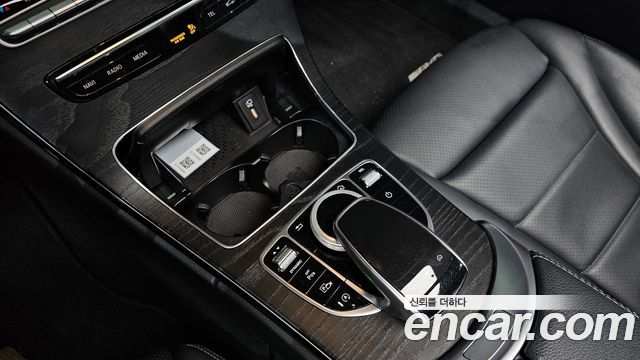 Mercedes-Benz C-Class 2019 — photo 18