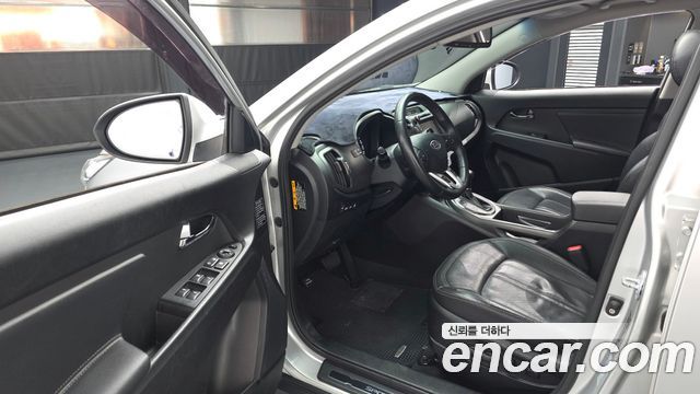 Kia Sportage 2011 — photo 10