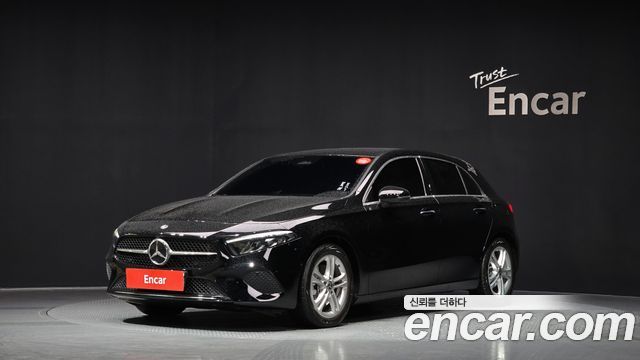 Mercedes-Benz A-Class 2025 — photo 1