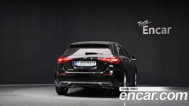 Mercedes-Benz A-Class 2025 — photo 4