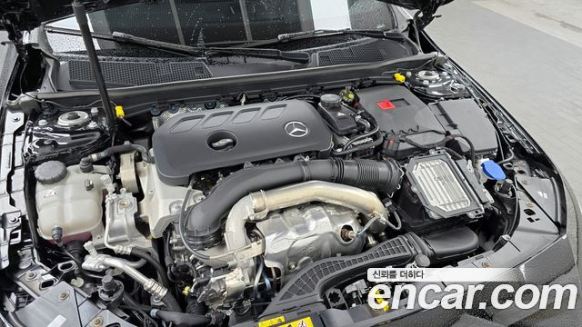 Mercedes-Benz A-Class 2025 — photo 6
