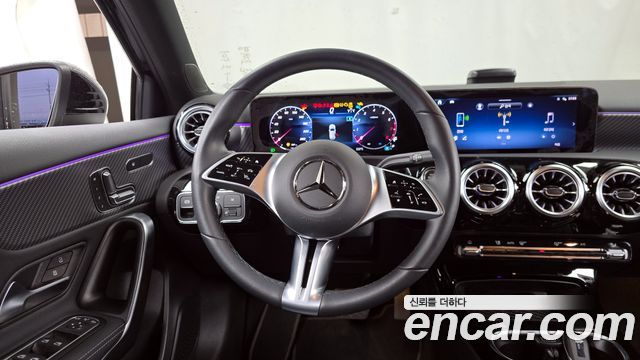 Mercedes-Benz A-Class 2025 — photo 13