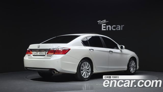 Honda Accord 2013 — photo 2