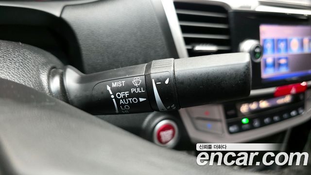 Honda Accord 2013 — photo 16