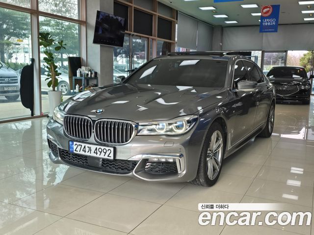 BMW 7-Series 2017 — photo 2