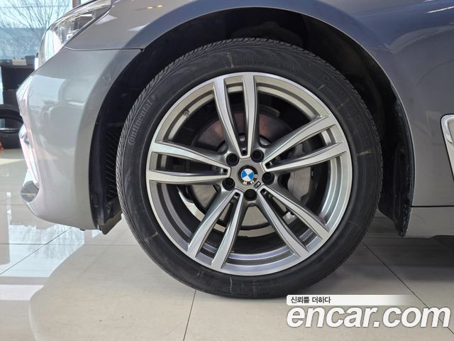 BMW 7-Series 2017 — photo 20