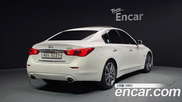 Infiniti Q50 2016 — photo 2