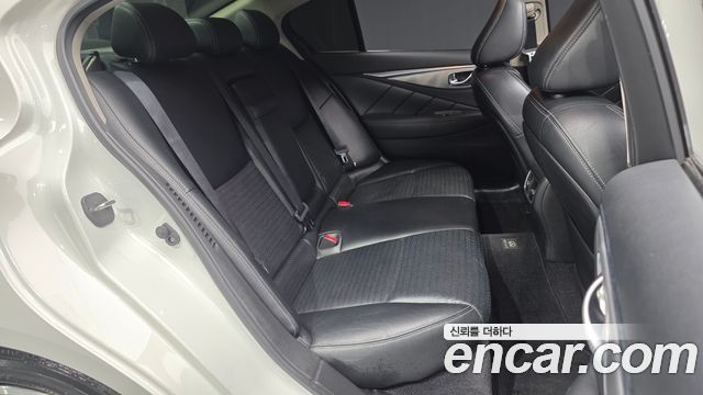Infiniti Q50 2016 — photo 12
