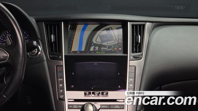 Infiniti Q50 2016 — photo 14