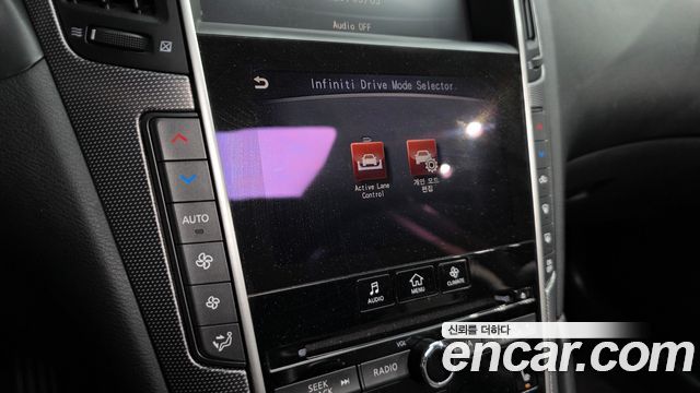 Infiniti Q50 2016 — photo 16