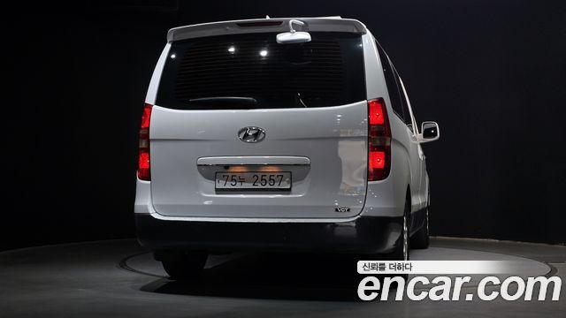 Hyundai Starex 2011 — photo 4