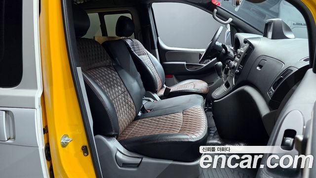 Hyundai Starex 2011 — photo 10