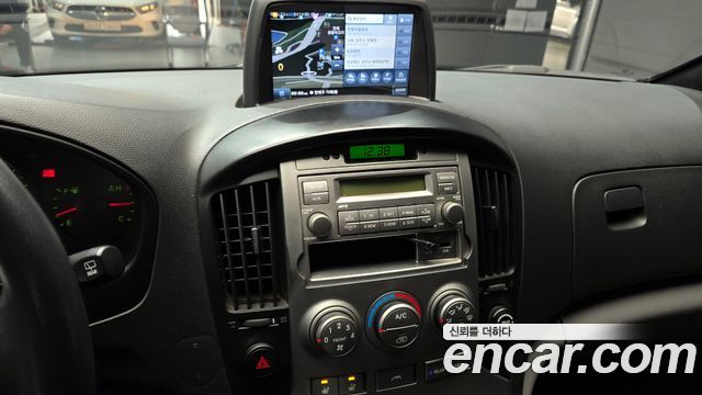 Hyundai Starex 2011 — photo 14