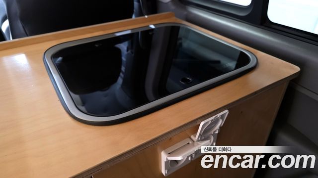 Hyundai Starex 2011 — photo 18