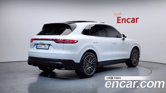 Porsche Cayenne 2019 — photo 2