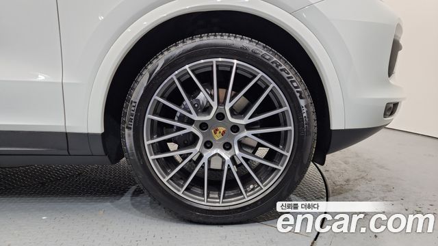 Porsche Cayenne 2019 — photo 5