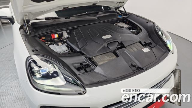 Porsche Cayenne 2019 — photo 6