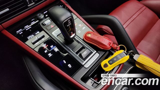 Porsche Cayenne 2019 — photo 9