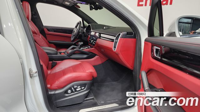 Porsche Cayenne 2019 — photo 11