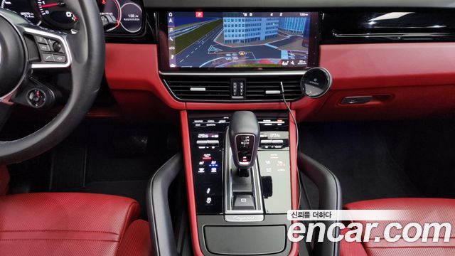 Porsche Cayenne 2019 — photo 15