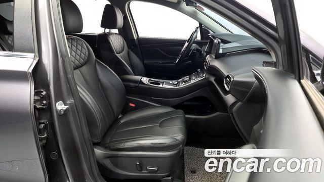 Hyundai Santafe 2022 — photo 11