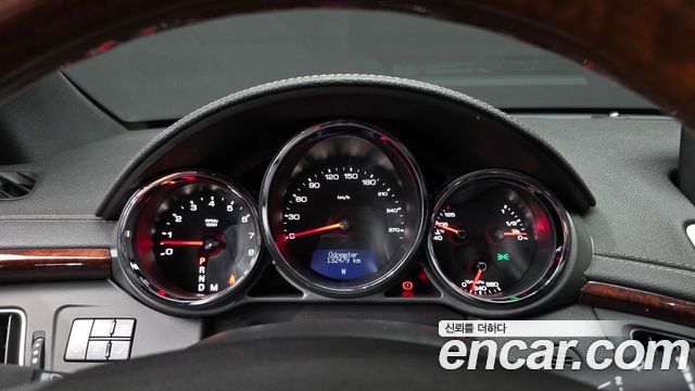 Cadillac CTS 2011 — photo 8