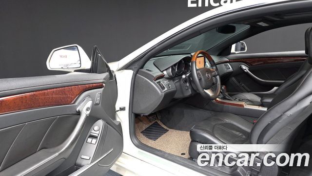 Cadillac CTS 2011 — photo 11