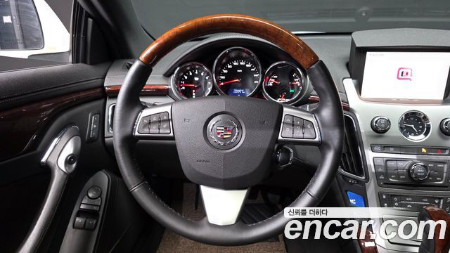Cadillac CTS 2011 — photo 13