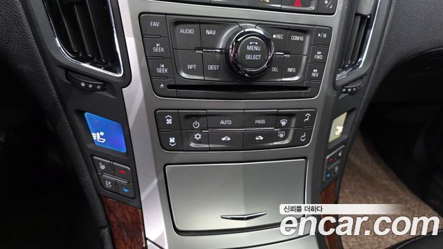 Cadillac CTS 2011 — photo 16