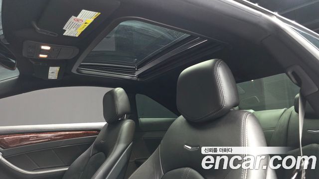 Cadillac CTS 2011 — photo 17